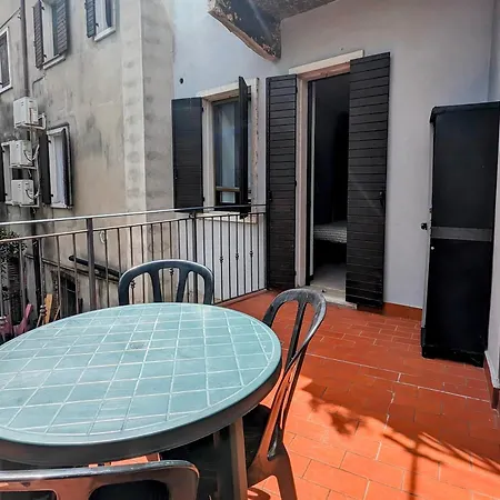 Casa Olga - Bilocale Con Terrazzo Zona Fiera